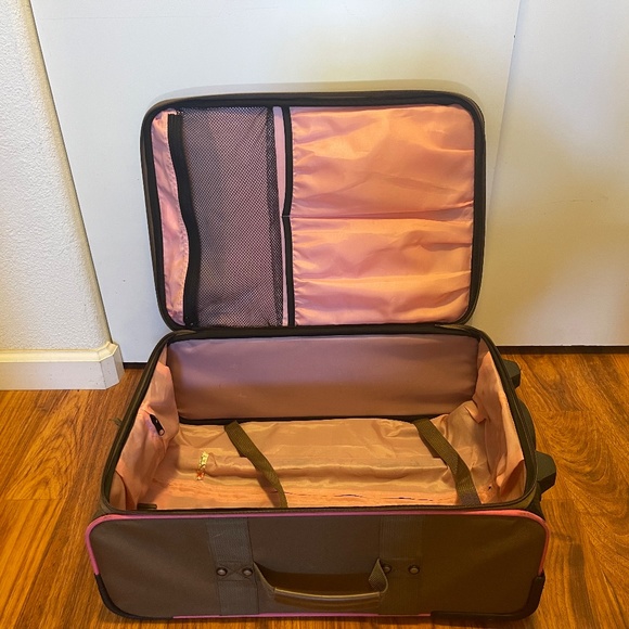Vintage Roxy Rolling Suitcase - Picture 8 of 12